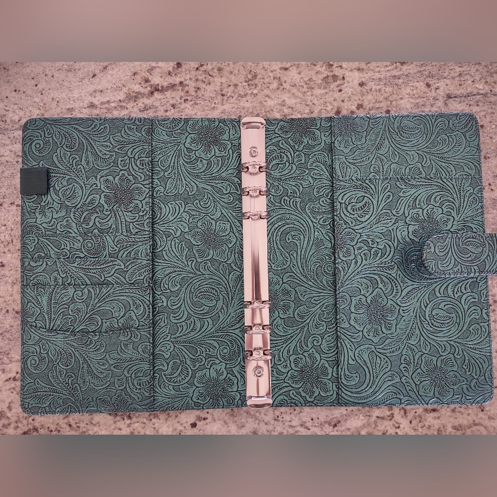 Embossed A5 Binders with Key Chain - Picture 6 of 15